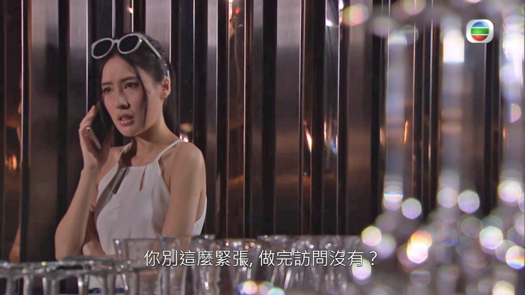 劇中劇情講述她背夫出軌並被偷拍。
