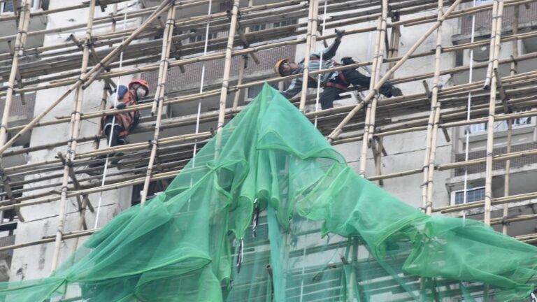 宏福苑大維修工程相關公司被起訴 政府與市建局公布支援受影響業主方案