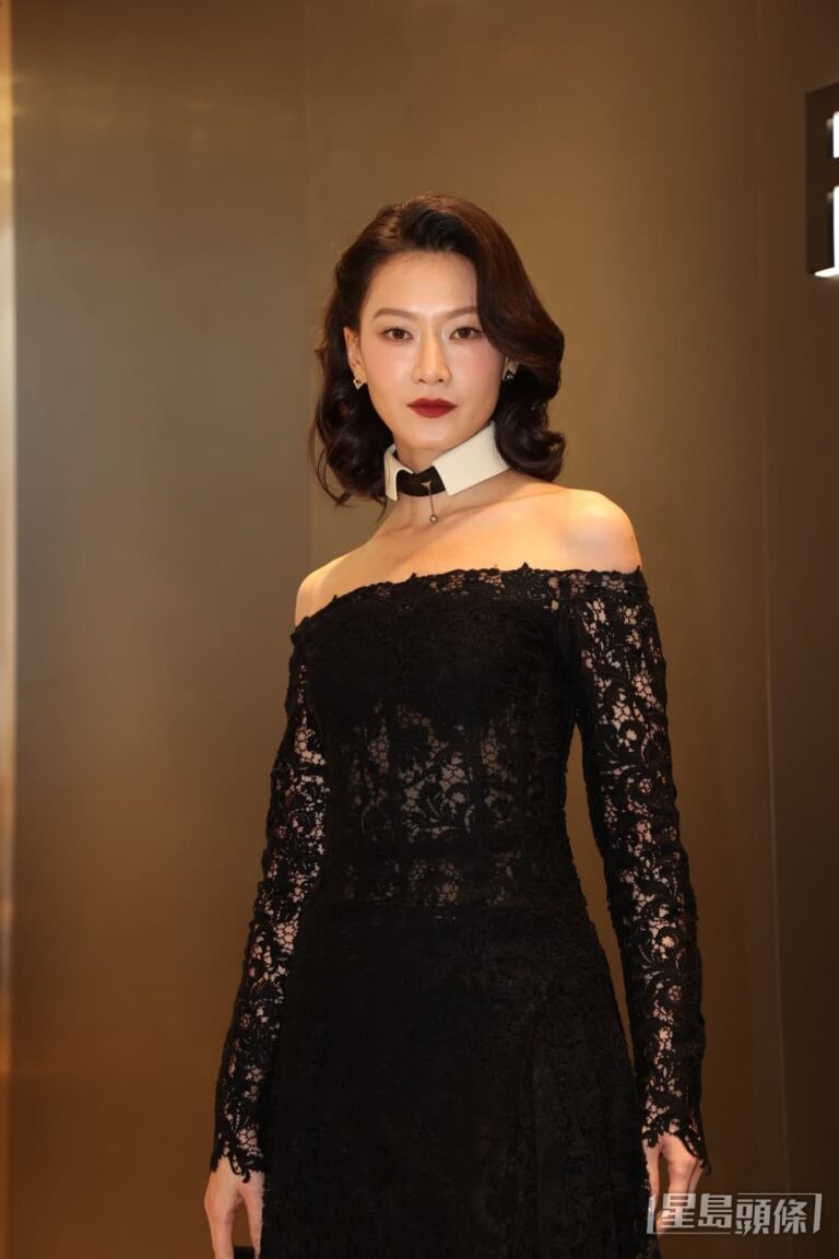 廖子妤滿意黑裙紅唇妝 自爆當前收入比十年前多十倍