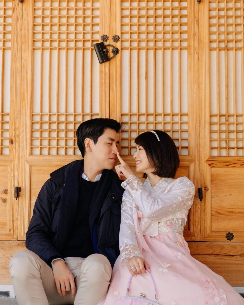 李雪瑩與老公結婚多年,感情穩定。