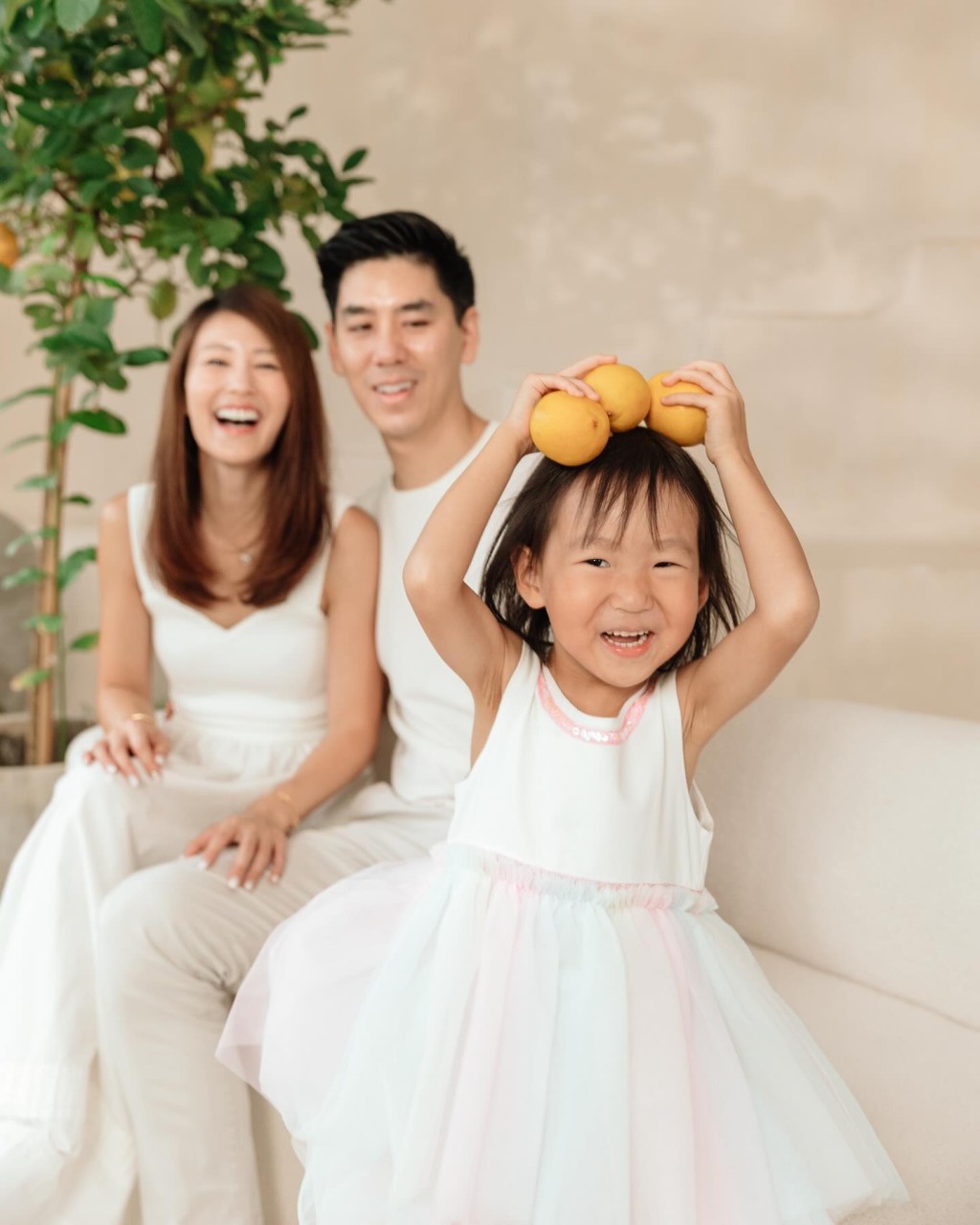 李雪瑩與丈夫對有兩個女兒感到非常滿足。