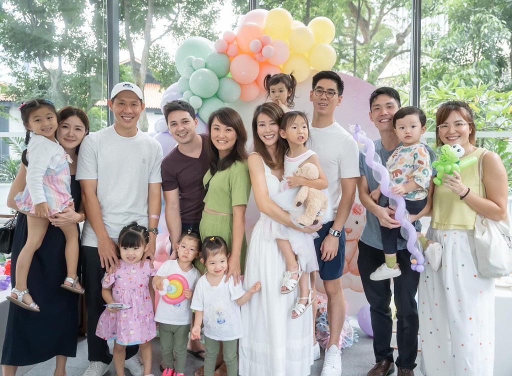 不少朋友攜同家人到場祝賀。