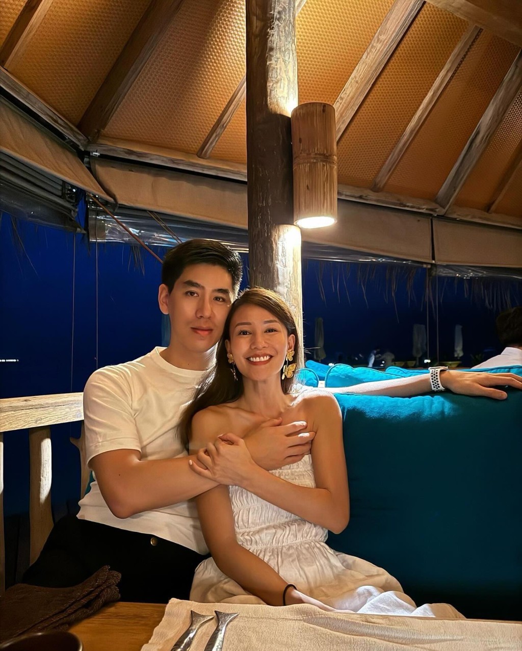 李雪瑩與老公到馬爾代夫旅行。