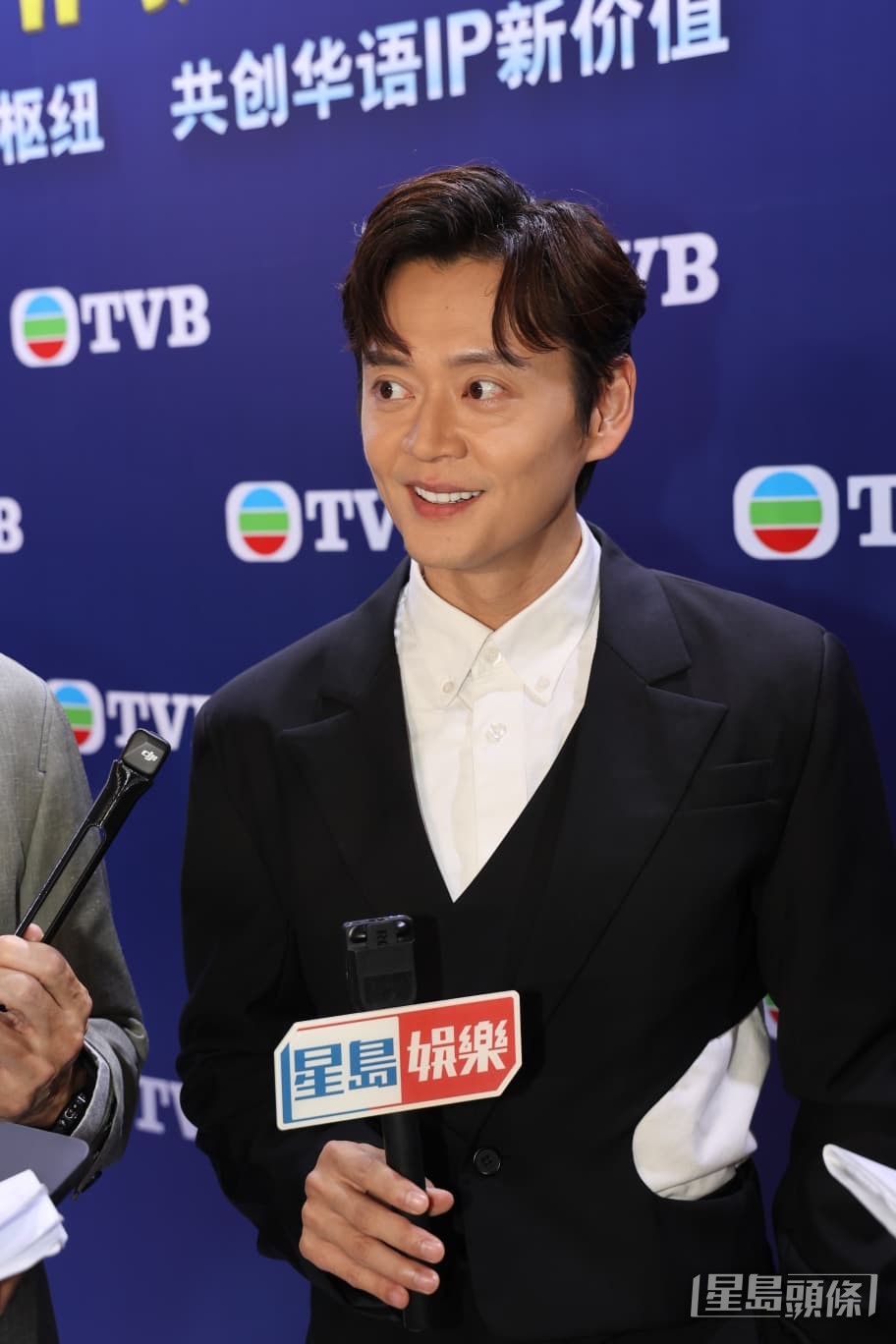 張振朗表示並未看過女友拍攝的相關廣告。