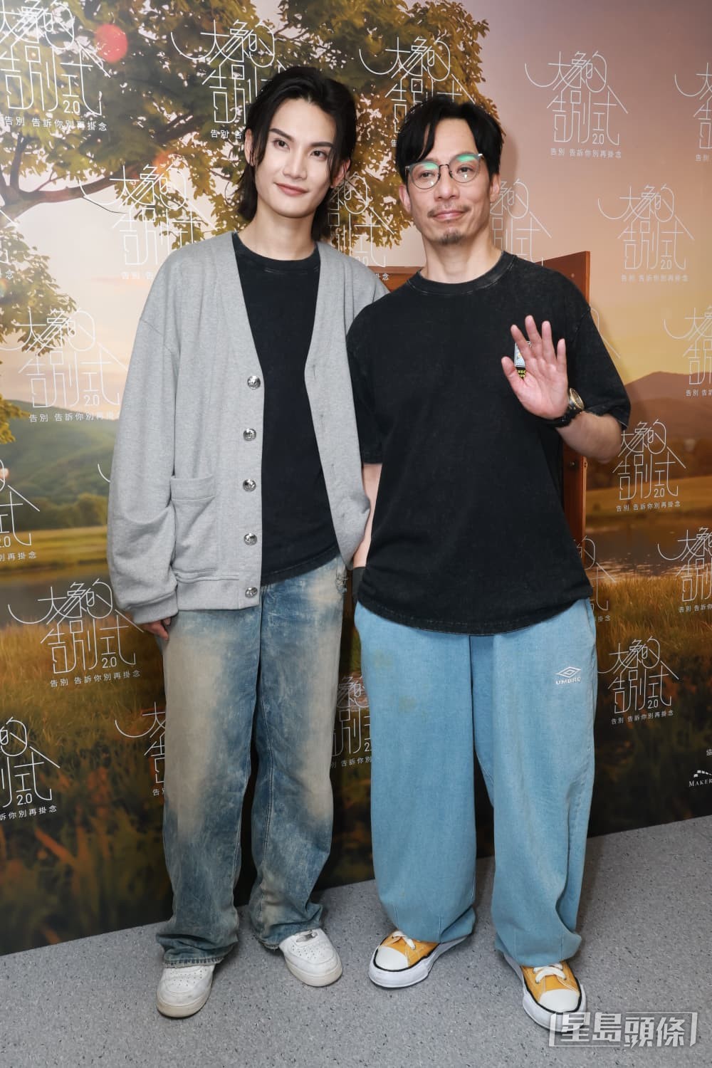 Jeremy與強尼在音樂劇《大象的告別式2.0》中感動落淚。