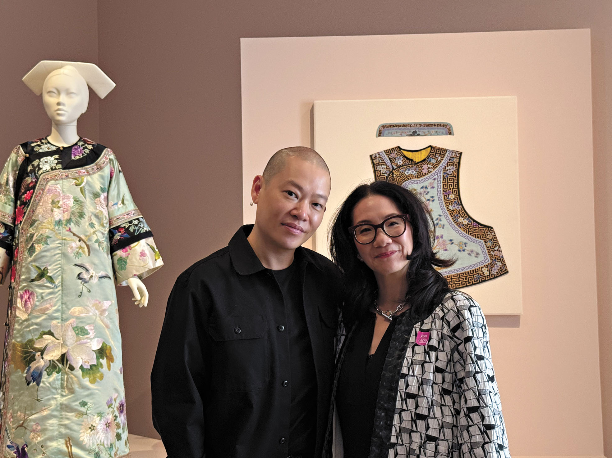 鄧安琪(右)與Jason Wu(左)接受媒體採訪。記者陸新攝