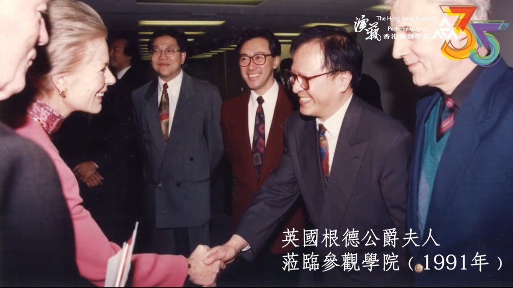 他的成就獲得廣泛認可。