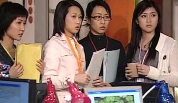 夏竹欣初入行時多數飾演背景角色。