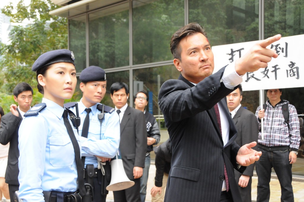 2013年,他與周麗淇合作拍攝《女警愛作戰》。
