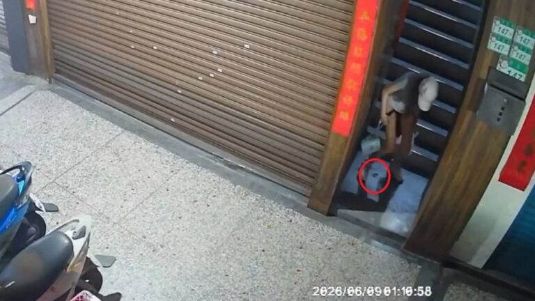 女子深夜於樓梯口排便引路人關注