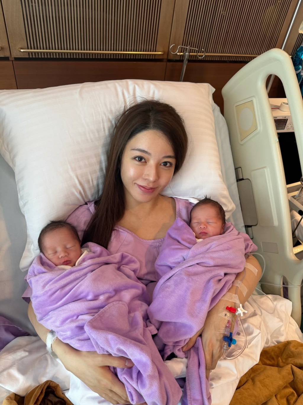 譚嘉儀今日宣布誕下雙胞胎,網民都驚訝她產後狀態極佳,毫無走樣。