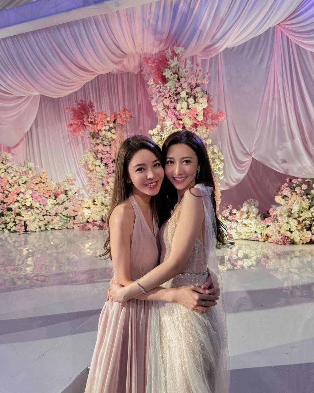 譚嘉儀早前出席好姊妹何依婷的婚禮。