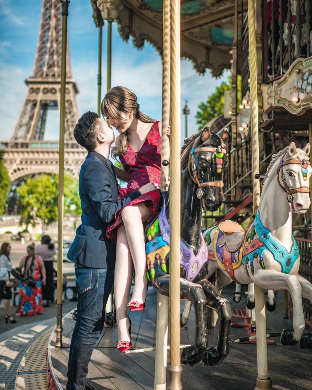 譚嘉儀與丈夫結婚七年,終於成功迎來愛情結晶。