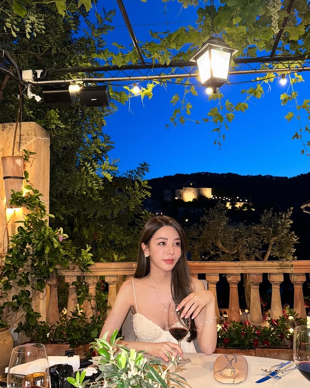 譚嘉儀生活寫意,享受人生。