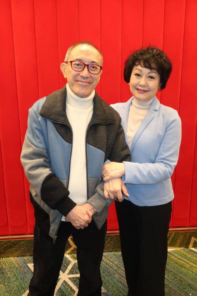 毛俊輝新劇《英雄抉》劇場亮相 與胡美儀恩愛現身獲好友撐場