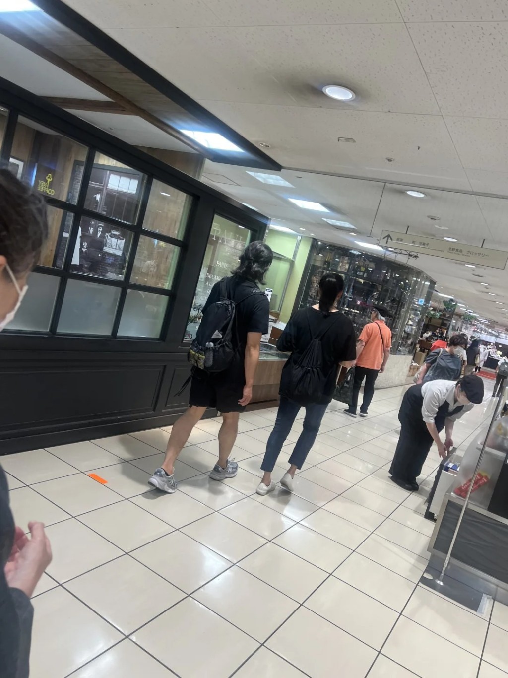 鄭伊健與蒙嘉慧經常被網民在日本捕獲。