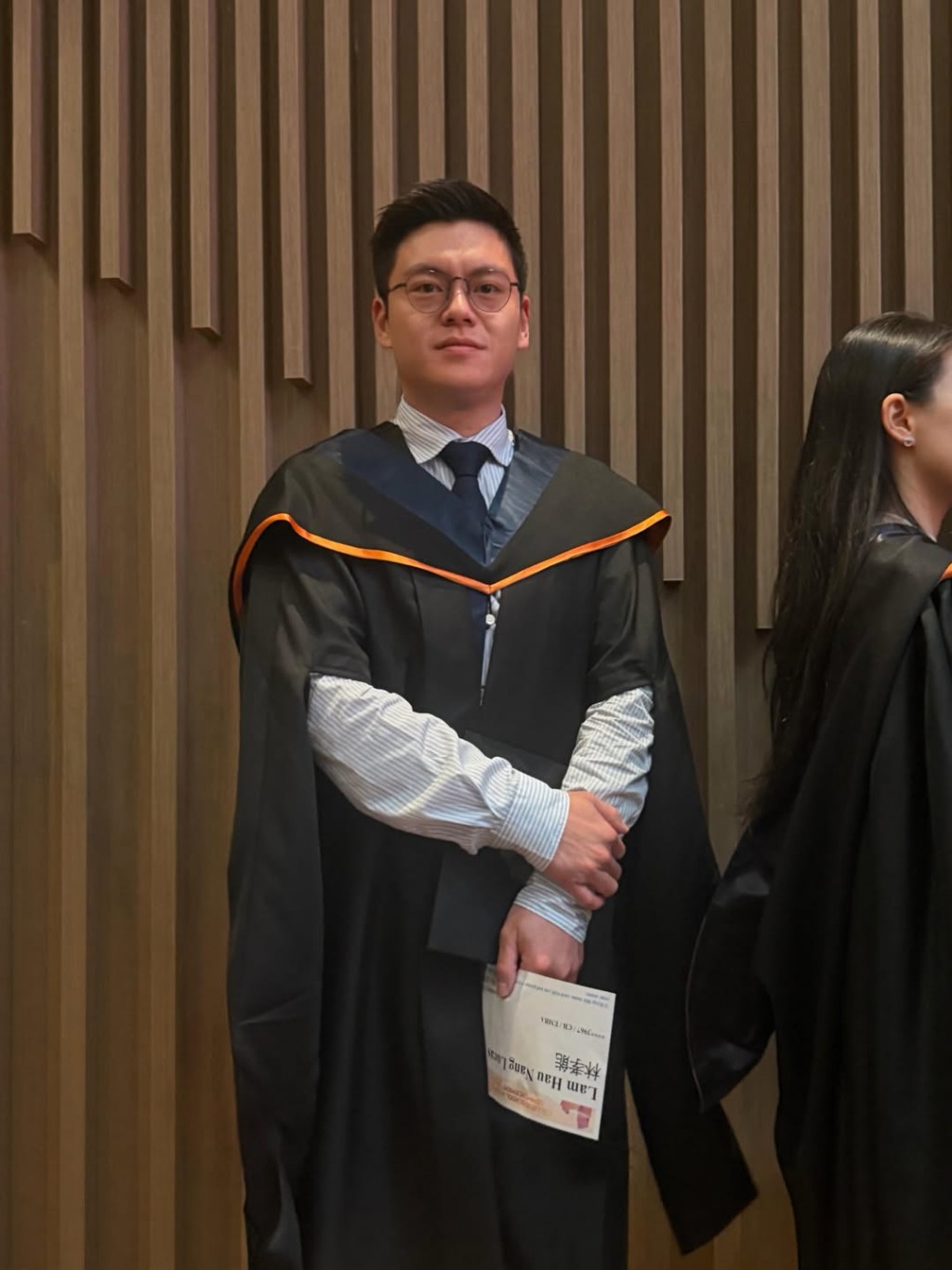 林孝能取得了清華大學與香港城市大學的雙碩士學位。