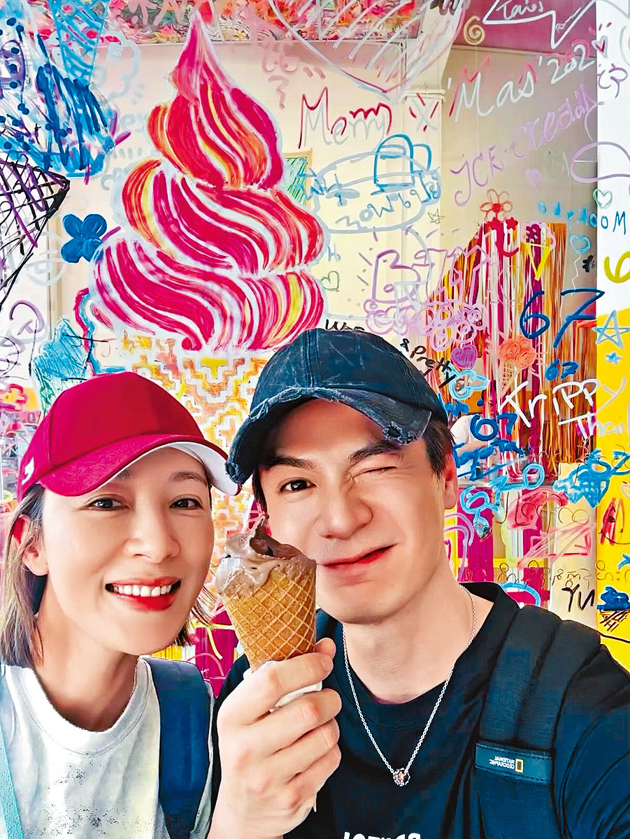 子溢預告太太為新劇開工，今個父親節自己接棒做湊仔公。