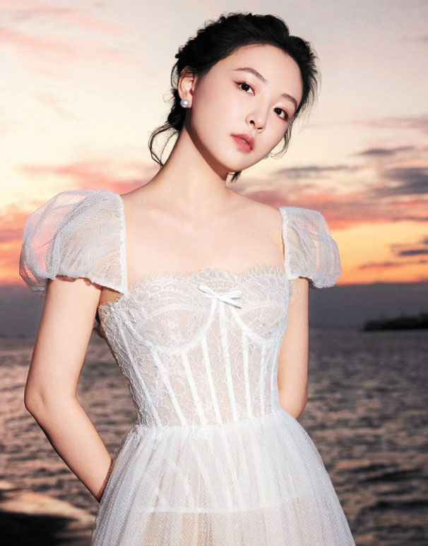 演員吳倩