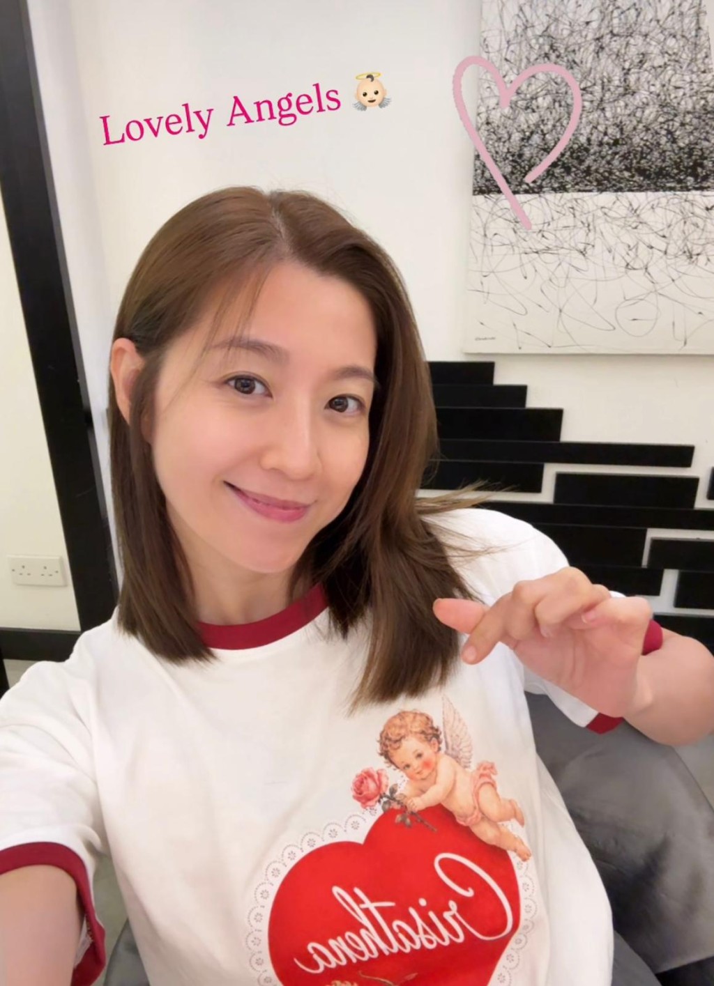 陳自瑤廚藝了得，亦擅長處理家頭細務。