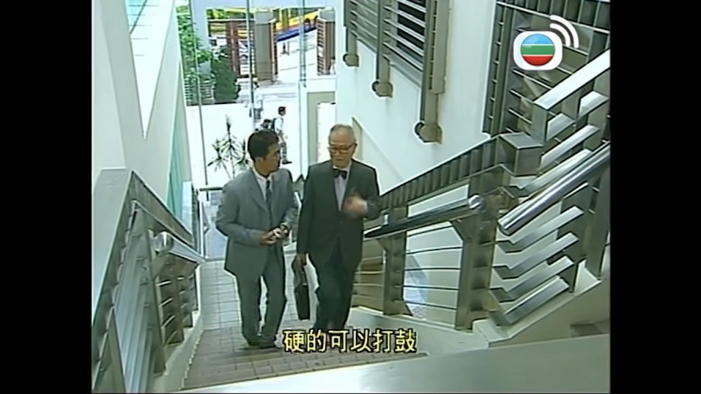 他飾演的文泰來是一位德高望重的退休校長。