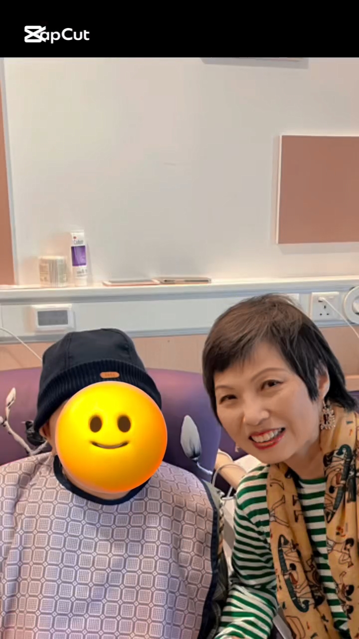 前港台DJ夏妙然去年三月曾為鍾景輝慶祝生日。