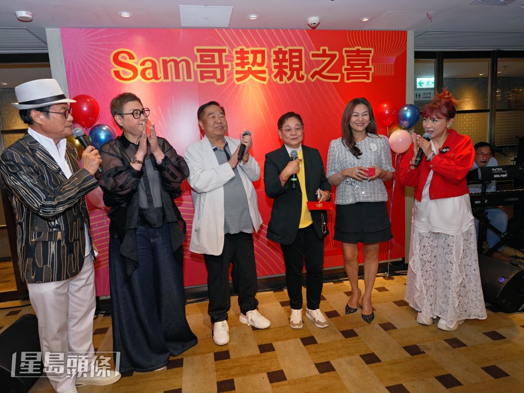姚正菁與商界猛人Sam哥,在多位圈中前輩見證下結拜為兄妹。
