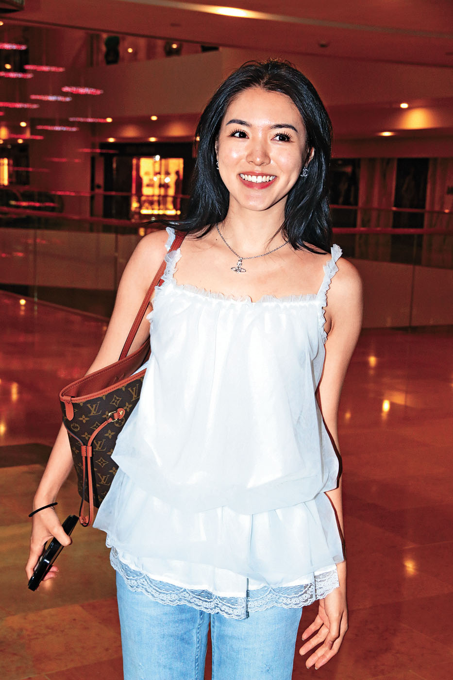 大熱佳麗吳倬希與家人安排撞了期、將缺席集訓,因此退選。