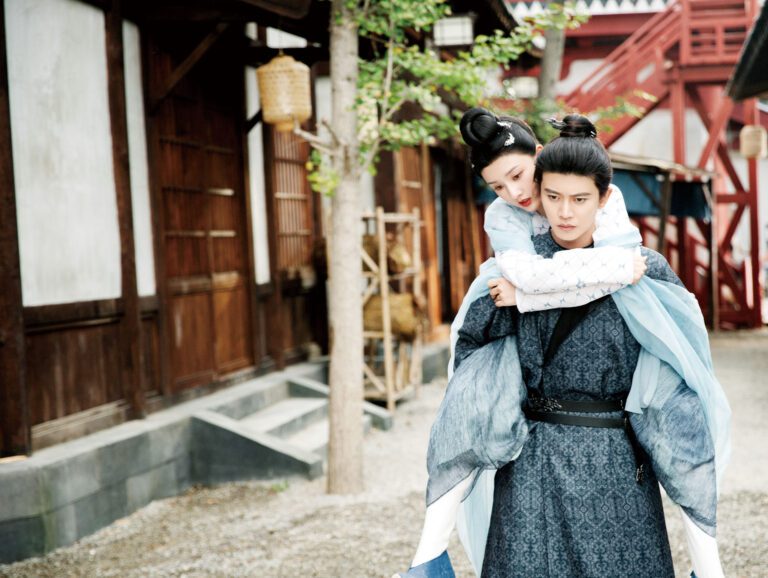 宋祖兒、任嘉倫在《無憂渡》中上演人妖虐戀。網上圖片