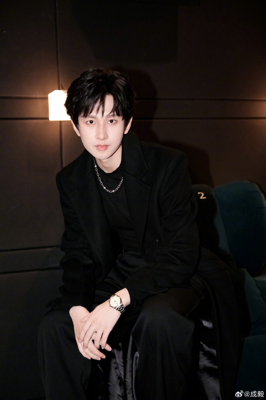 曾志偉在訪問中曾對男主角成毅表示賞識。