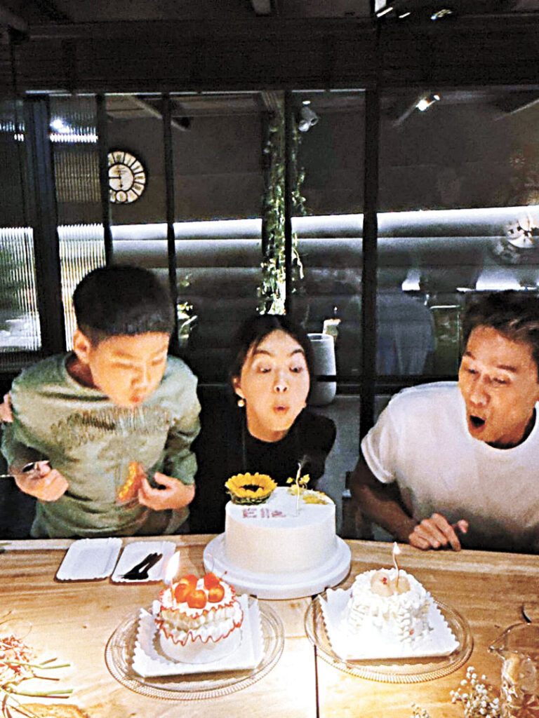 Ella過45歲生日，老公和兒子陪伴慶祝。網上圖片