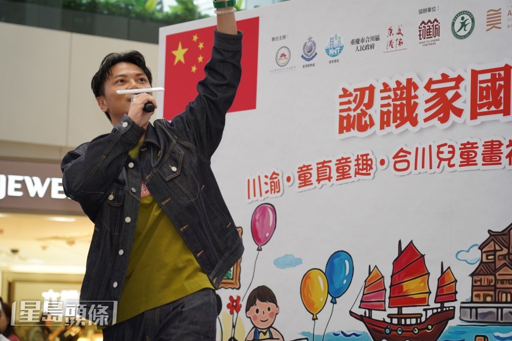 《中年好聲音4》參賽者莫家淦演繹歌曲,獲得現場觀眾掌聲。