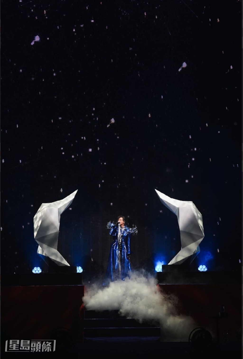 演唱會以「多重宇宙」為概念,呈現東東四種性格與音樂面向。