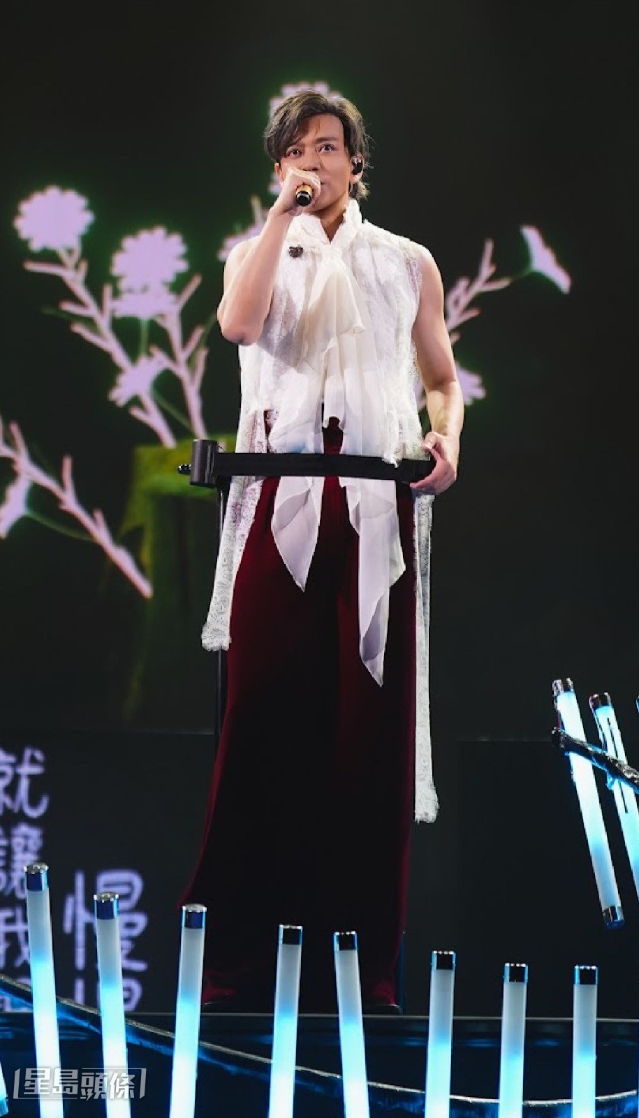 陳曉東的三十周年演唱會昨晚於紅館舉行,全場座無虛席。