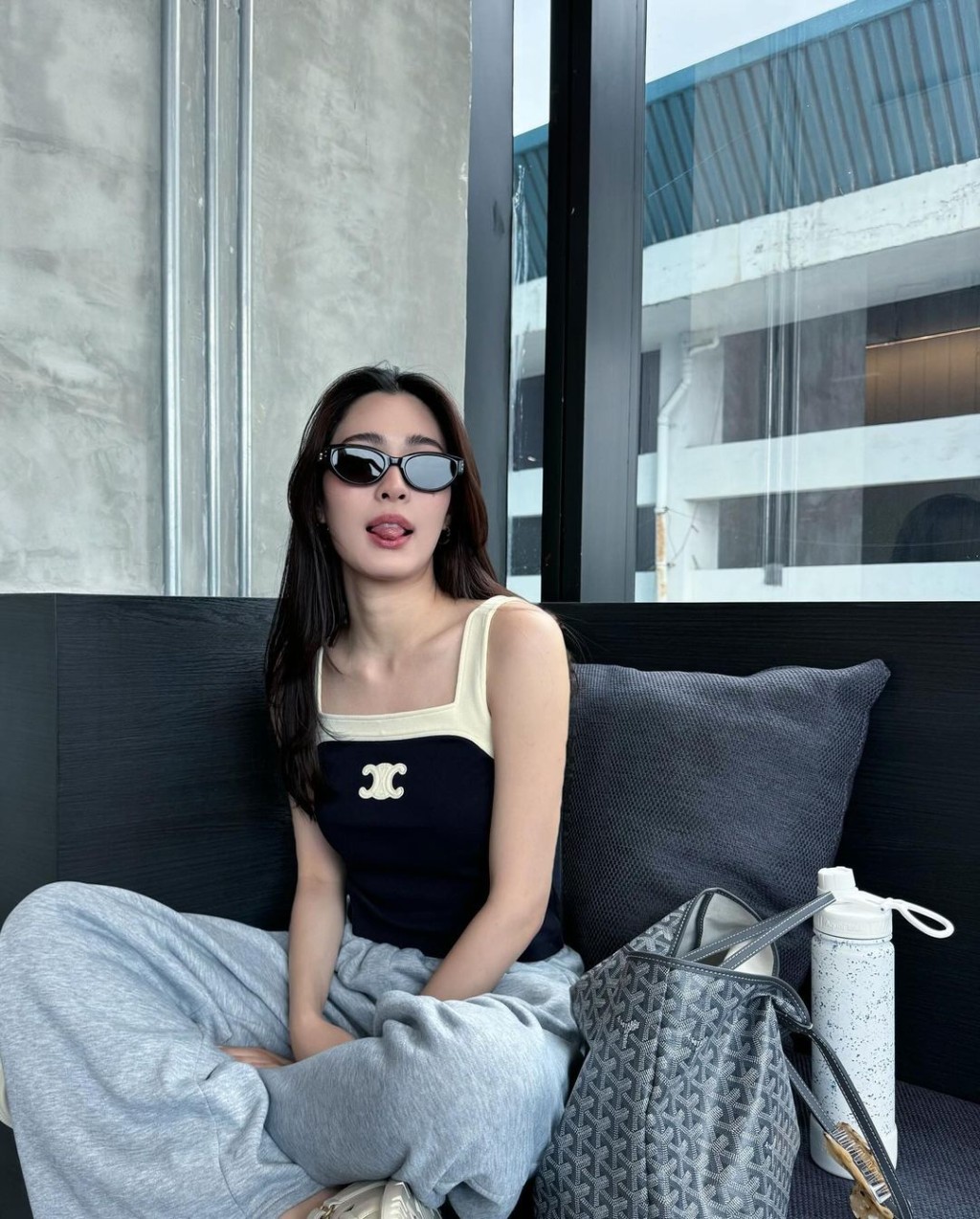 鄺玲玲被視為新世代女神。