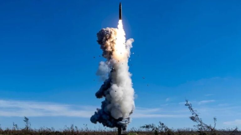 解放軍2024年試射洲際導彈 專家分析機動打擊能力達實戰水平