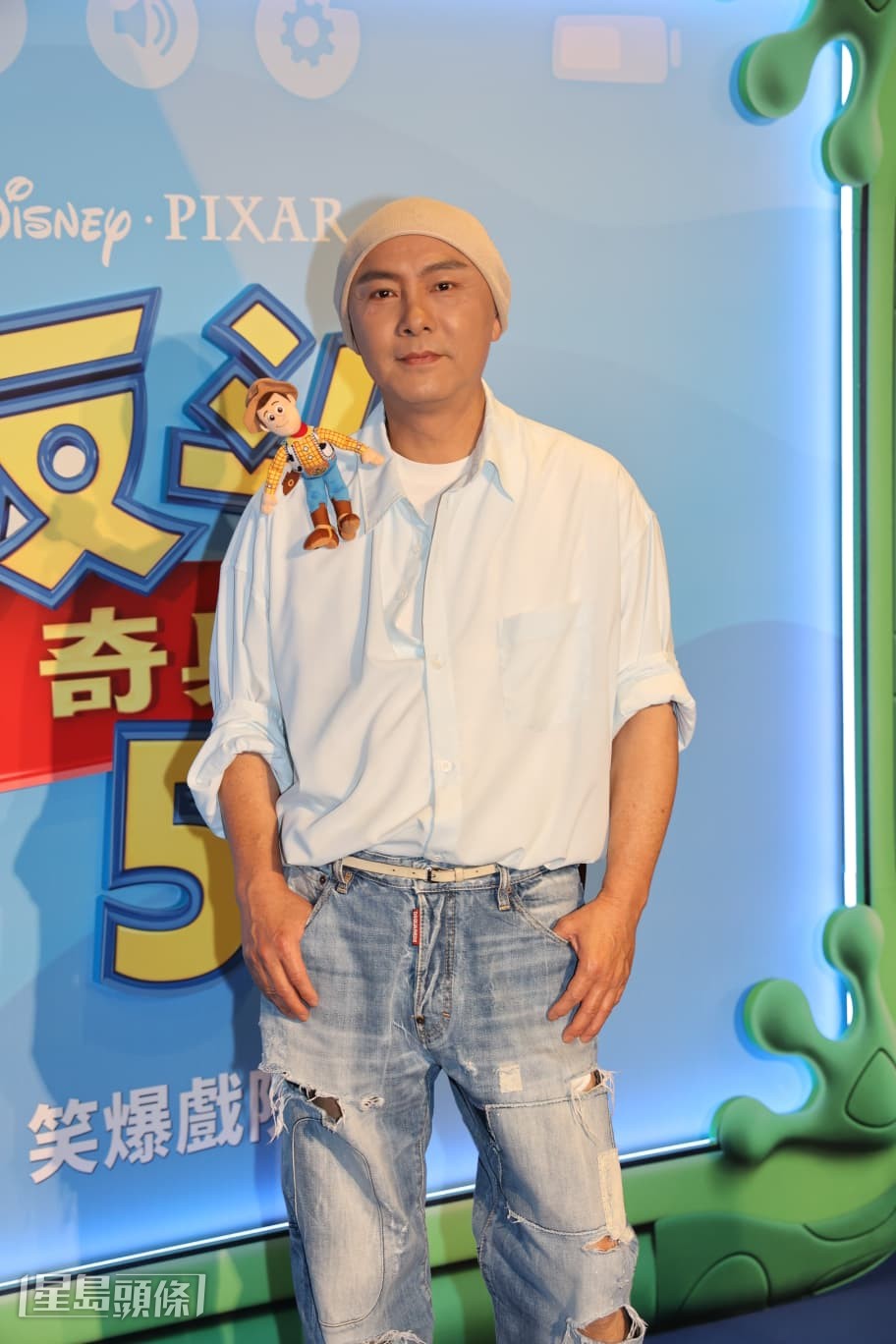 被問及配音酬勞是否遞增,張衞健笑言在商言商,少過某個數字便不會做。