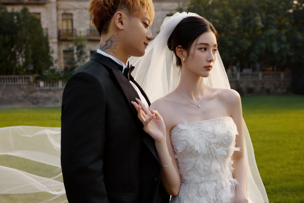 黃子韜與徐藝洋其實早在去年12月已登記結婚。