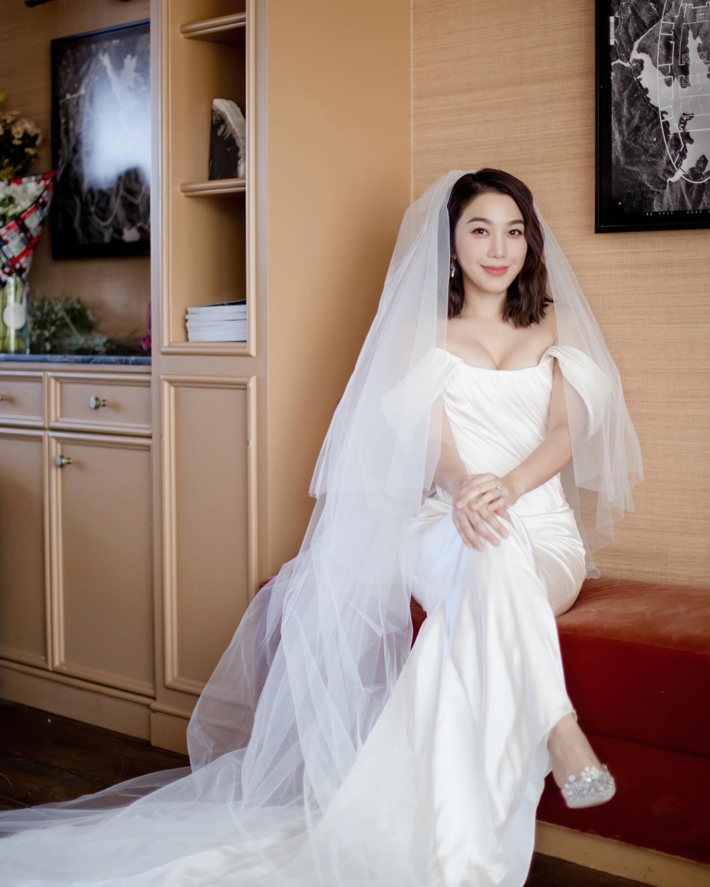 姜麗文婚後與丈夫過著愉快的生活。