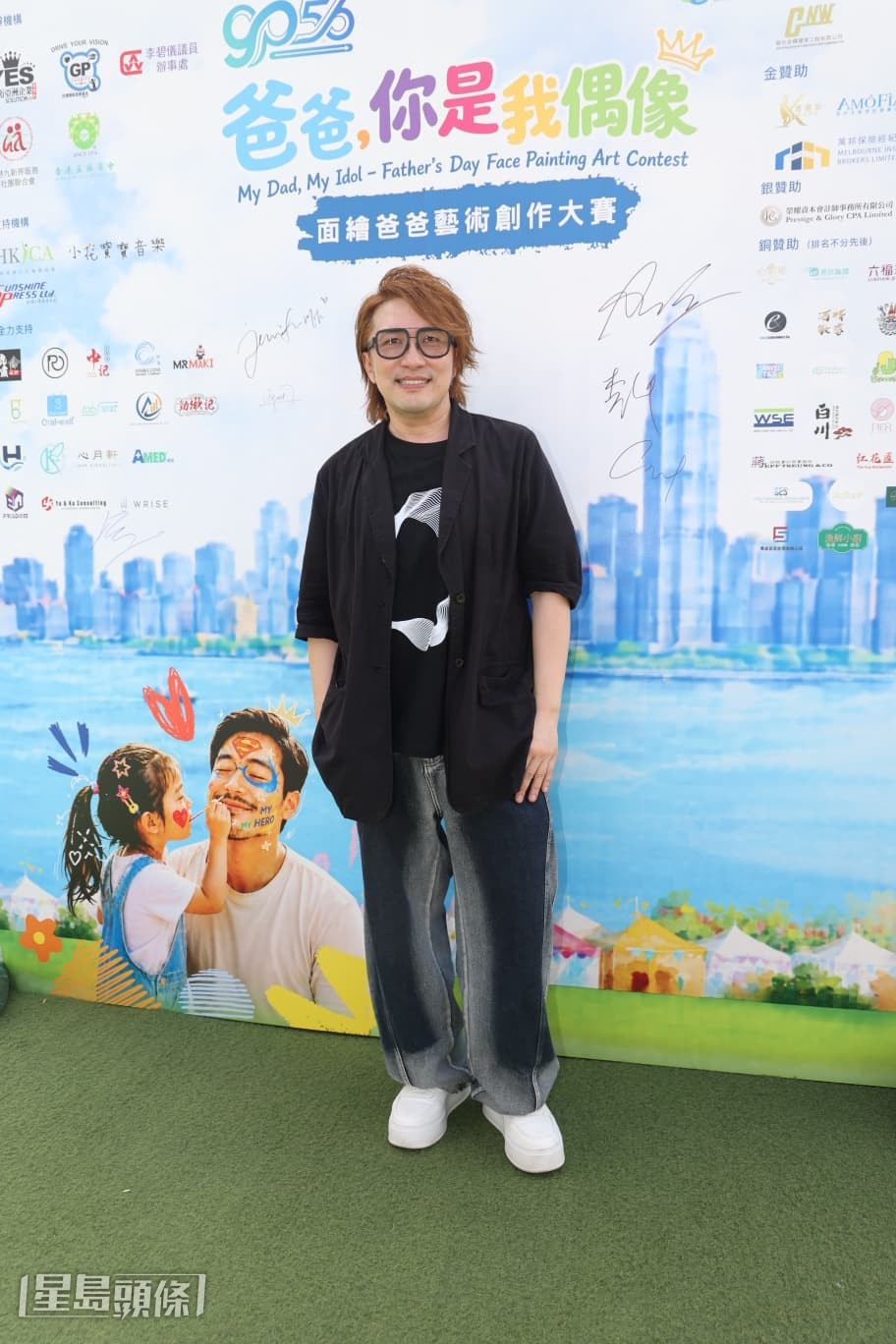 對於被指博取流量,張崇德在活動上反擊:「關我咩事!」