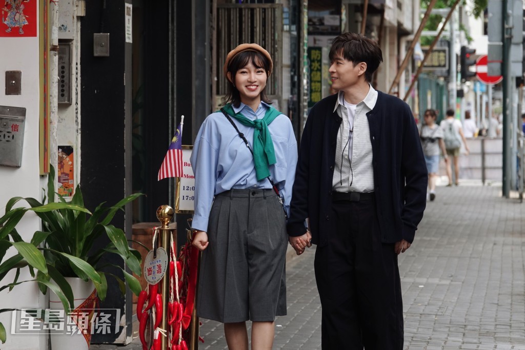 在《是日戀愛》MV裡，Frankie與女友起初感情十分甜蜜。