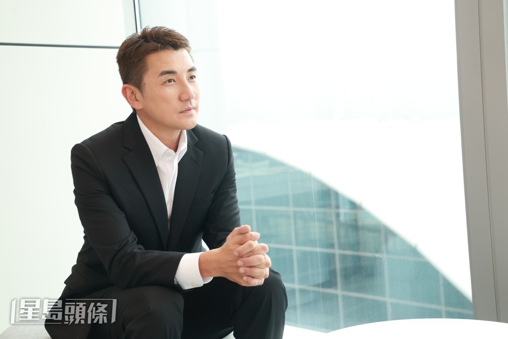 洪永城繼續發揮其「暖男」特質，並笑言劇集播出後其受歡迎程度或會上升。