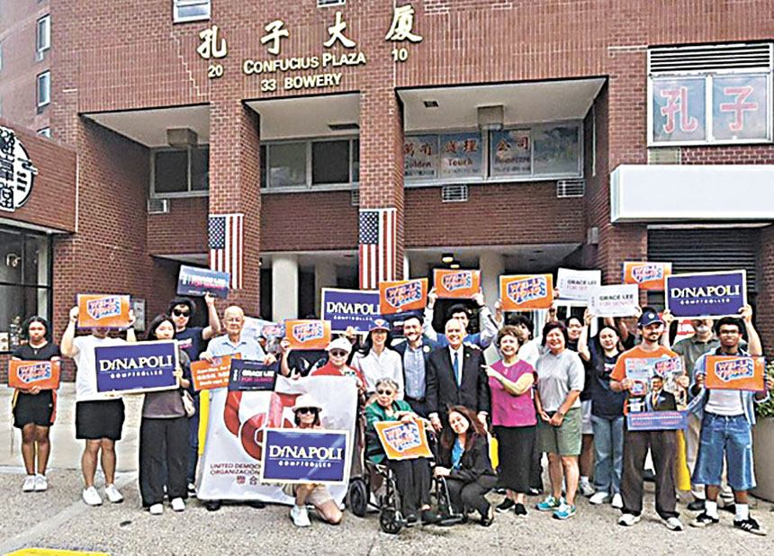 聯合民主黨在孔廈前為其背書的參選人造勢。