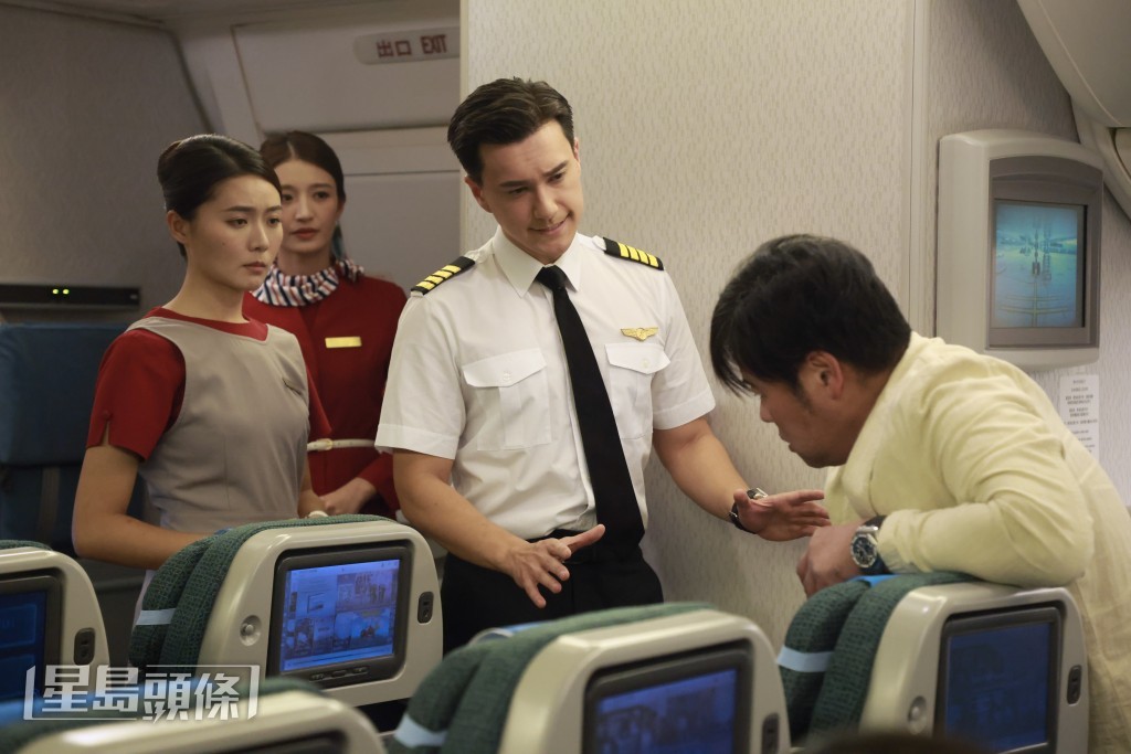 朱敏瀚飾演的飛機師角色非常入型入格。