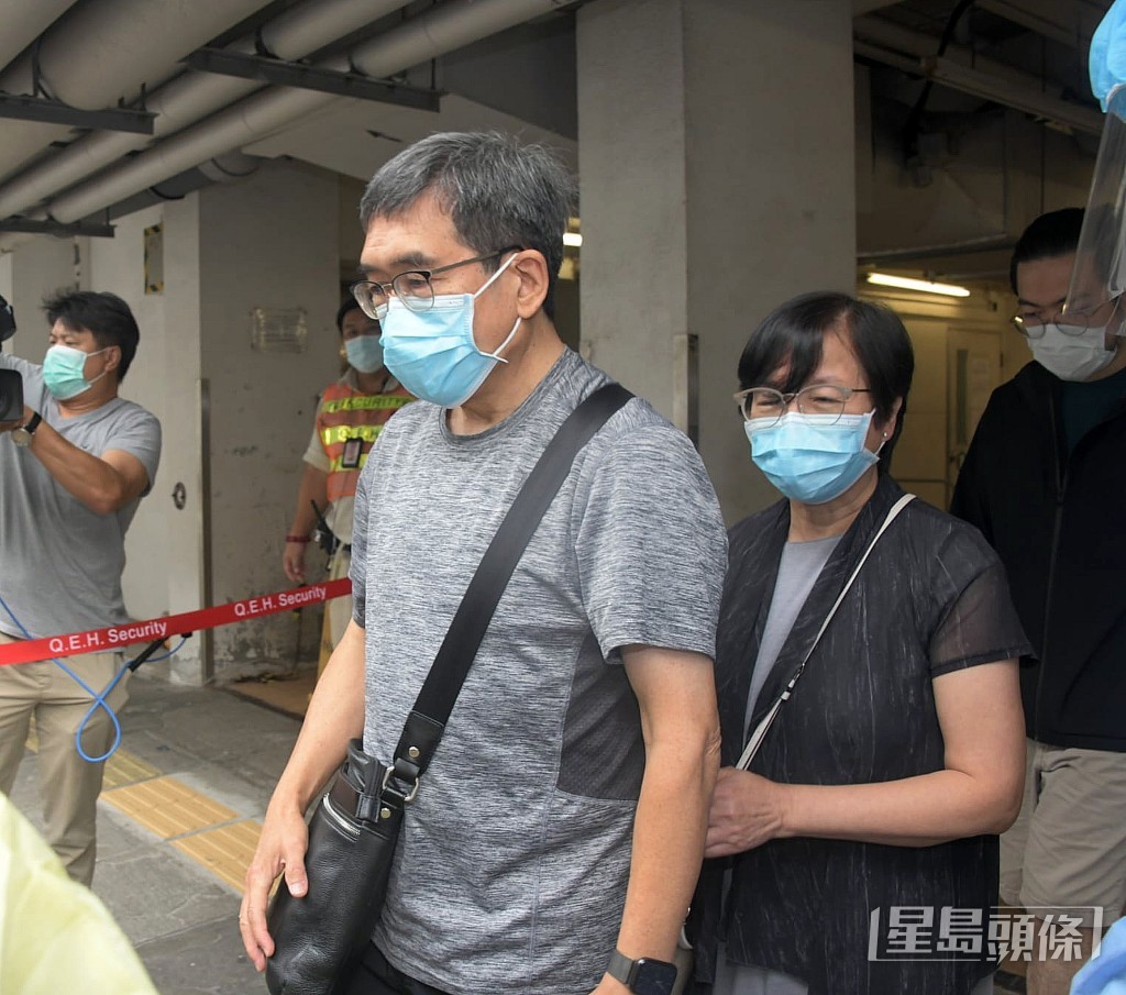 李盛林牧師在兒子出事後，與太太返港奔波照顧。