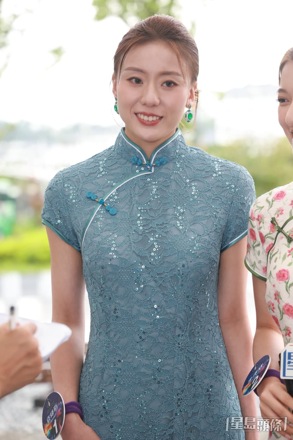 1號袁絲珩對自己的身形充滿信心。