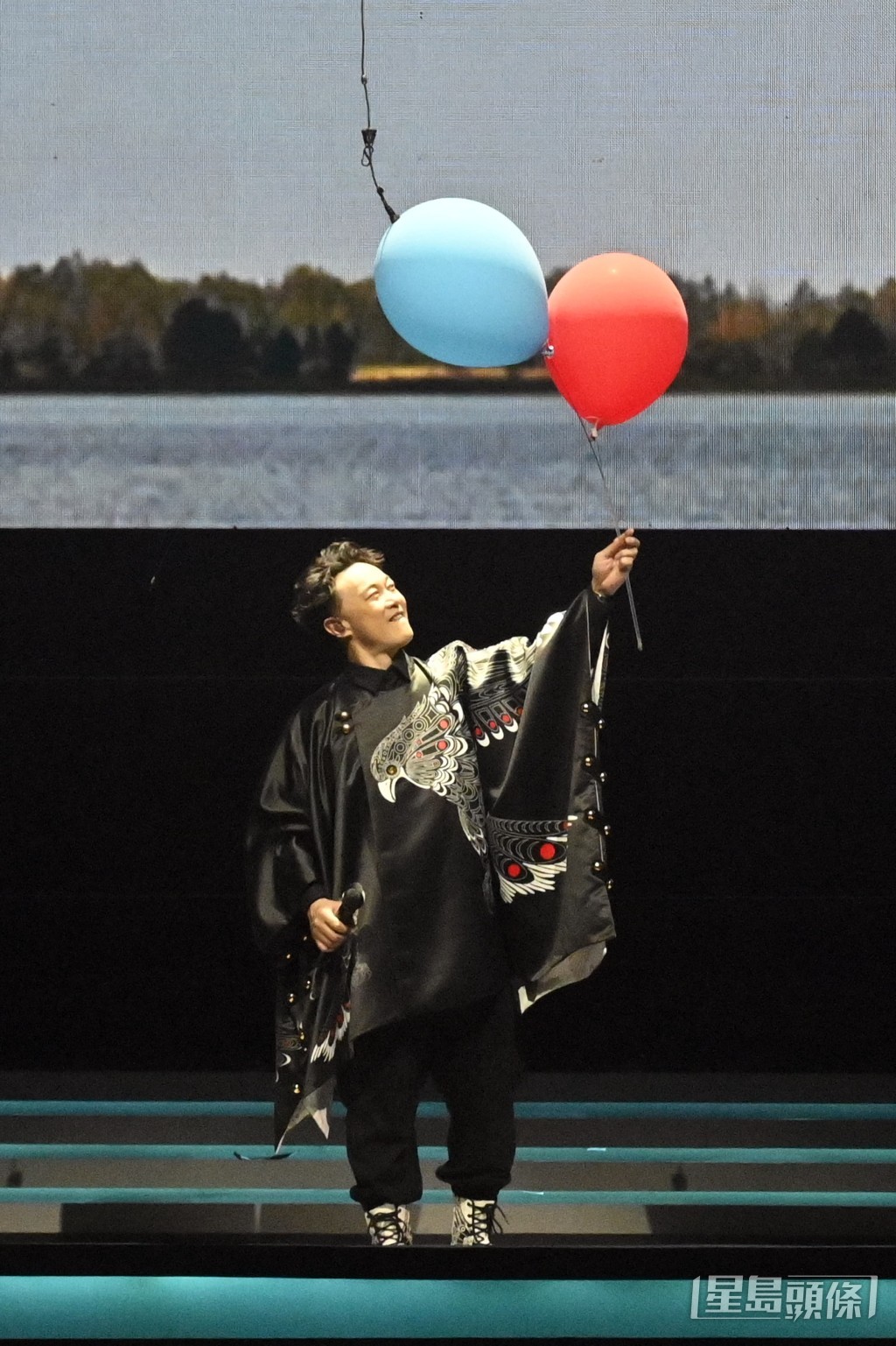 陳奕迅是樂壇「金曲歌王」。