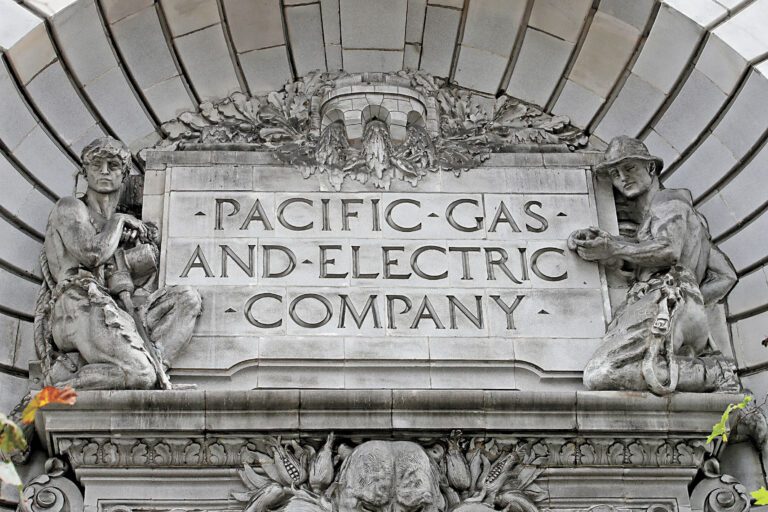 PG&E未來四年電費漲幅多少，州府監督機構與公司各說各話。美聯社資料圖片