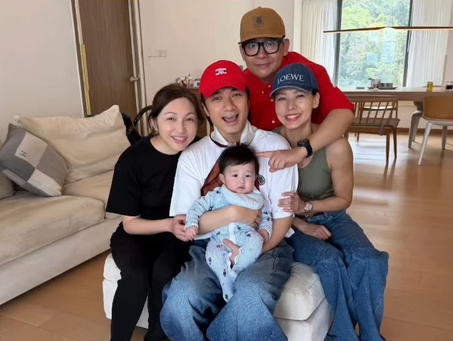 雷頌德亦曾分享與古巨基初生幼子的合照。