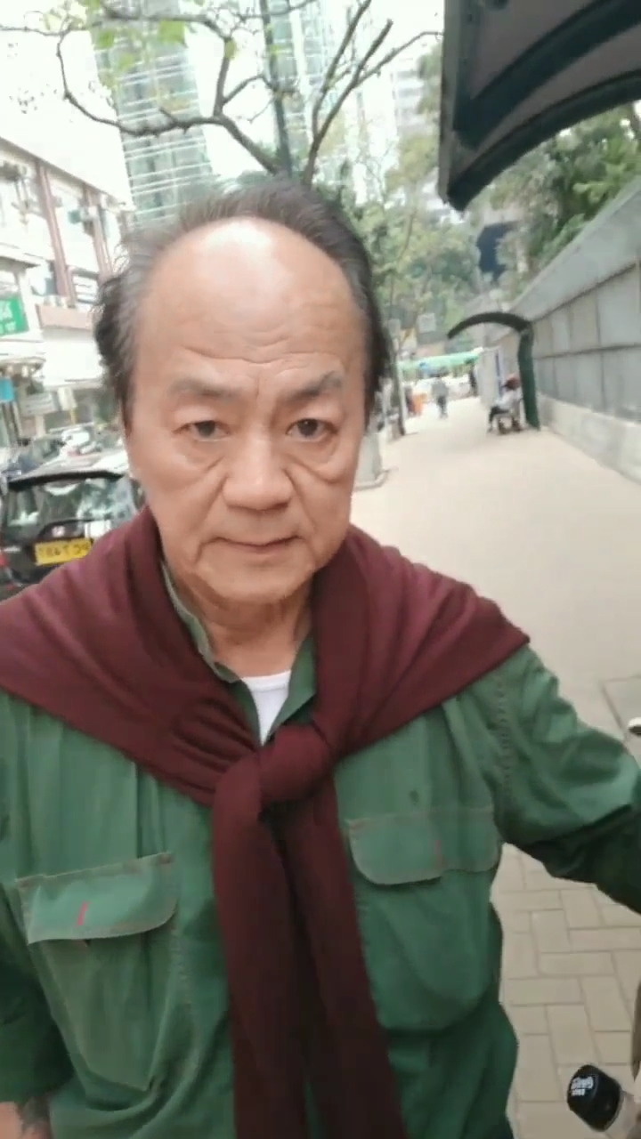 狄龍不時被網民在街上遇見。